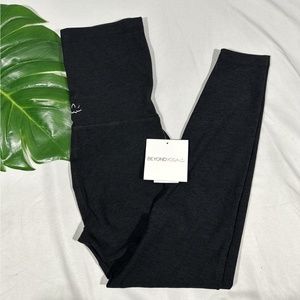 NWT Beyond Yoga [ Small ] Spacedye Love the Bump Capri Maternity Leggings Darkes
